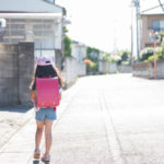 下校班でいじめられていた娘。そこで母が娘に『ある提案』をしたら・・・その後の展開に涙。「見習いたい!」