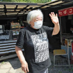 自粛警察による嫌がらせを受けた駄菓子屋さん。逆手にとった猛反撃が話題に!「最高すぎる!」
