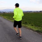 ジョギングに出かけるたびにお金を持っていく旦那。「外で買うなら家から持って行って」と言うと・・・