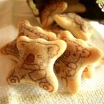『コアラのマーチ』を絵柄を見ながら食べていたら、怖すぎる絵が混ざっていた話
