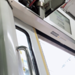 人身事故で電車が停車。突然男が『もう無理だ』と叫び次の瞬間・・・