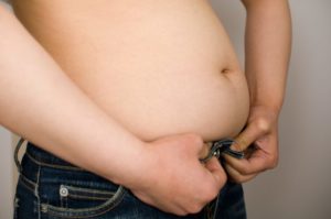 女性のおへそより下のお腹ポッコリは脂肪じゃなくて・・・目からウロコの衝撃事実発覚！！
