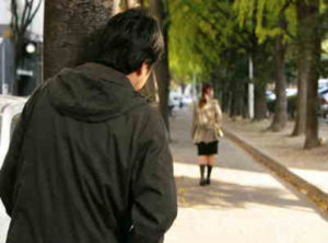 妹から「ストーカーに遭っている」という助けの連絡がきた兄。→その後お兄さんがとった行動が話題に！！