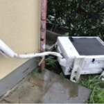 倒れた室外機は起こさないで!なぜなら・・・理由に「ゾッとした」「知らなかった、、」