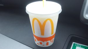マックでコーラを注文したら中身がウーロン茶でさらに・・・え？！