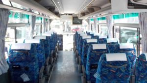 高速バスで、マックの袋を残しトイレへと行った女性。その直後・・・ゾッとする事が起こった話。