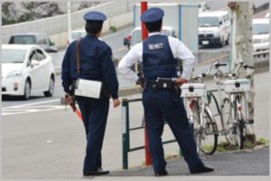 職質を受けた男性。職業を聞かれたので「音楽家です」と答えたら・・・酷すぎる！！