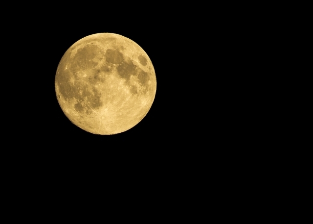 『本日は十五夜なので、月を持ち帰ってみました』→神秘的な４コマの画像が素敵すぎる！！