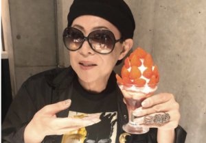 悲しいニュースや辛い事が多い最近。美川憲一さんが綴った『ある言葉』に考えさせられる