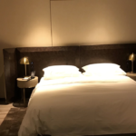 海外のホテルに到着し、案内された部屋に入ったら・・・え、、嘘でしょ?!