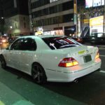 タクシー運転手がお客さんへ注意喚起『危ないから絶対にやらないで!』これやってる人結構多いです・・・