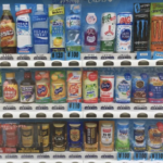 自動販売機に売られていたモンスターエナジーを見たら・・・えぇ?!(笑)