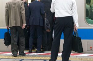 会社に入ってから10kg痩せたという後輩。その理由が・・・意味がわかると怖い話