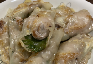 餃子の皮にアレを包んで・・・アレンジレシピが最高に美味いと話題！！