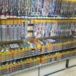 プラレール売り場で買う買わない論争勃発中の親子。子「これ買って!」親「ダメ!」子「なんで?」→この後のやりとりに思わず吹き出した(笑)