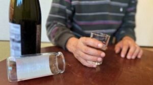 アル中患者に対して「お酒どれくらい飲んだんですか？」は「お前に関係ねーだろ」って怒られることがあるので・・・とある先生の誘導作戦が秀逸すぎた（笑）