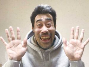 「不謹慎と批判されても…」タレントのなすびさんがSNSに投稿した写真に「最高すぎます」「泣いた」