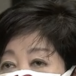 会見内容がまったく頭に入ってこない(笑)小池知事のマスクが話題!「ほんまかいな」