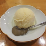 回転寿司で隣の客が『バニラアイス』を注文。その後とった行動に驚きが隠せなかった話。