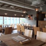 昼間のカフェで見知らぬおばさんに「旦那が働いてる時間にコーヒー飲んで良いご身分ね」と嫌味を言われた女性はこう返した・・・!