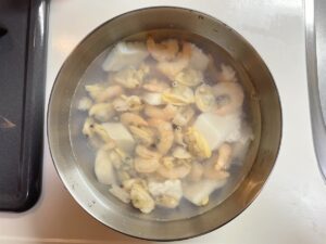 冷凍のシーフードはこうすれば縮まない！「これはたまげた」「またひとつ良いこと知った」