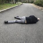 大事な商談に向かう道中、目の前で人がぶっ倒れた。一瞬スルーしたけど、考え直して戻ると・・・