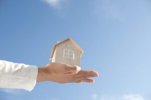 「これが今日買った100万円の家」と投稿された写真をみたら・・・えぇぇぇぇ！！