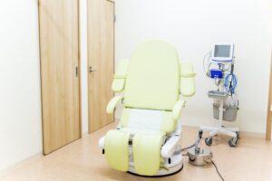 婦人科健診行った時、診察終わってカーテン開けたら気絶しそうになった女性。なぜなら・・・