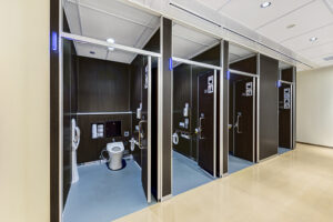 「近未来の恐怖を体験した気分。」海老名SAのトイレを利用したら・・・