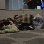 ホームレスにタバコを渡したことがきっかけで・・・思いもよらぬ展開!