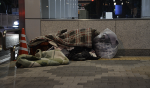 ホームレスにタバコを渡したことがきっかけで・・・思いもよらぬ展開！