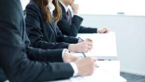 出勤してわずか３０分で「トイレに行く」と席を立った新入社員。そして・・・