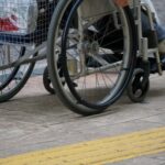 客「車椅子でも大丈夫ですか?」お店「大丈夫です!」→訪れてみると入り口に階段があって・・・