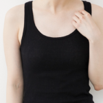 汚れるの嫌だからワンピース脱いで、黒のタンクトップとレギンスにゴム手袋して皿洗ってたら・・・家族からこう言われた(笑)