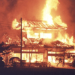 火事になった時、耐火金庫がいかに重要かを証明する写真がこちら・・・説得力がすごい。。