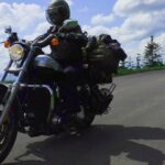 バイクでの走行中。何かが飛んできて腕から流血。何事かと見てみると・・・えっ？！