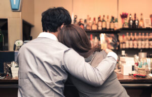 覚えておこう・・・パートナーからこのワードが出てきたら『浮気』のサイン？！