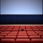 映画のエンドロールが終わって明るくなった瞬間、、とある客がとった行動に震えた・・・