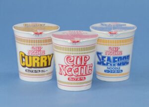 何？！カップヌードルから『あいつ』が姿を消すだと？！ネットがざわついています・・・