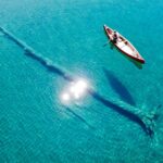 ここは一体どこなんだ!?→一枚の湖を撮影した写真に衝撃の声!!