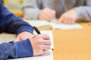 中学生に「世界の貧しい国と豊かな国って例えばどこをイメージする？」と質問したら→回答に時代の変化を感じた・・・