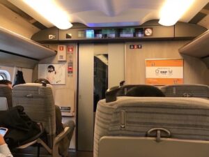 新幹線で宴会を始めた人々。不快に思った男性はこんな大胆な行動にでた・・・！