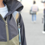 登下校中の水分補給を禁止する小学校。→驚いた母親が6歳の息子に尋ねると・・・「判断力が素晴らしい」