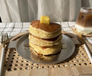 市販のホットケーキミックス『意外なアレ』を入れると・・・喫茶店の味に！！天才・・・