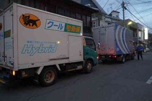 とある男性の家に、クロネコヤマトと佐川急便の配達員が訪ねてきて、、告げられた内容に驚きが隠せない・・！