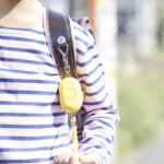 仕事で外を歩いてたら下校中の小学生が「こんにちは、何年生?」と聞くので「働いてる人だよ」と答えたら・・・→怖すぎる展開。