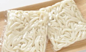 袋うどんを茹でる手間を省こうと電子レンジで温めた結果・・・→なんじゃこりゃあぁぁ！