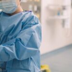 「コロナ病棟で働く母が悲しい顔で言ってたんだけど・・・」→病棟の現実にとても涙なしでは読めない