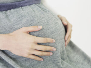 買い物中「でかい腹で買い物すんな」と言われた妊婦さん。→笑顔で振り返りこう言った！