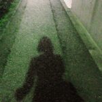 後ろから大きな声をあげて走ってくる男。恐怖を感じ逃げていたら・・・